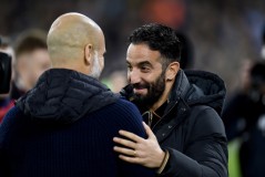 斯洛特红牌被罚 埃基蒂克赛后公开道歉 比赛冲突引发球场紧张