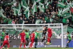 上海申花联赛积分榜压力下，赛季末争冠能否逆风翻盘？