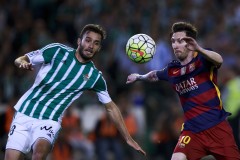 巴萨主帅弗里克大动作！蒂亚戈回归助力，六场硬仗在即